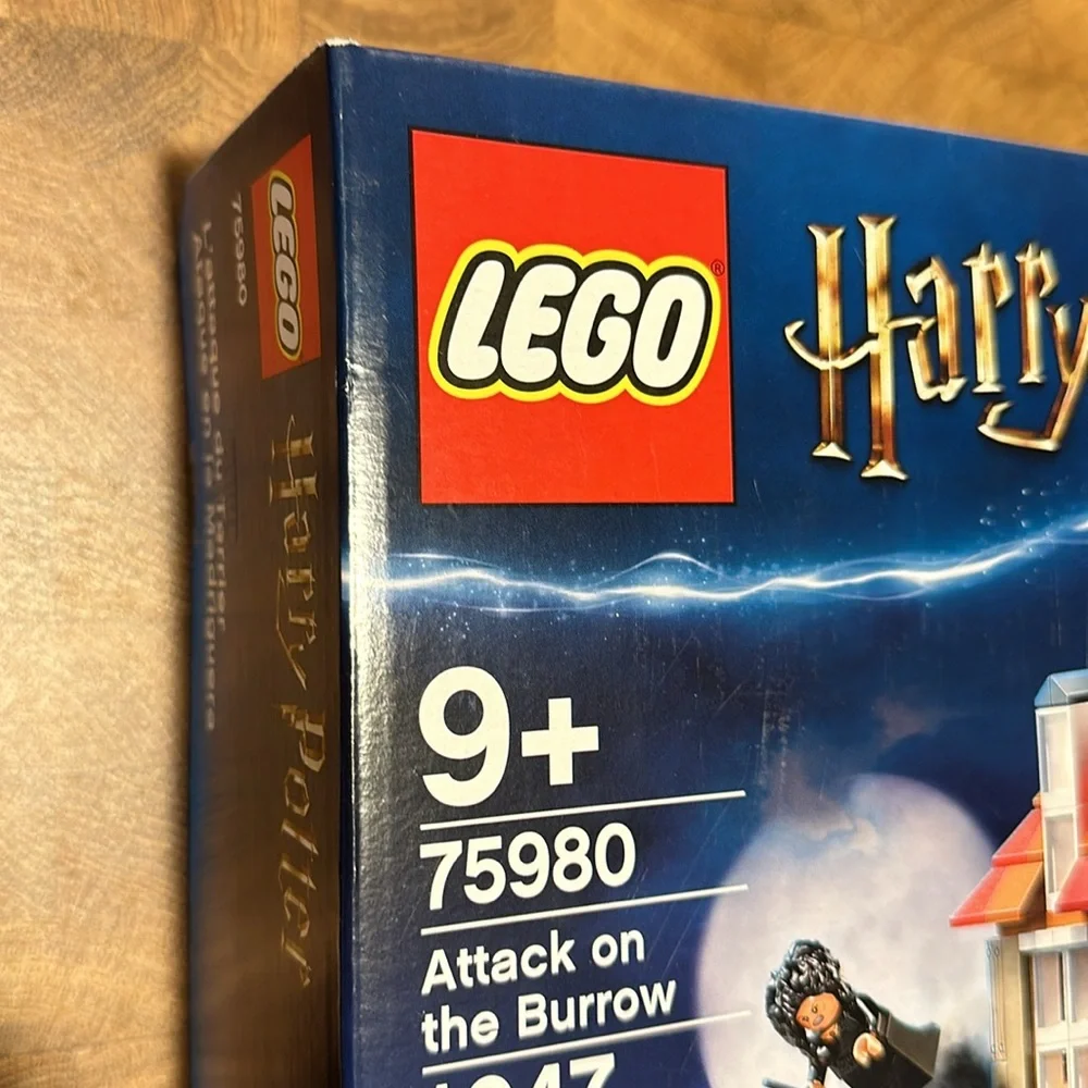 Lego 75980 Harry Potter Attack on the Burrow 1047pcs Age9+ New